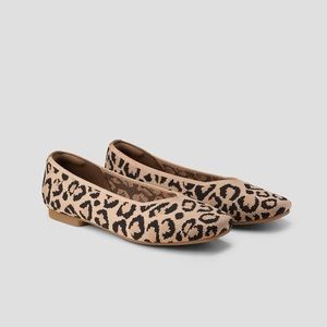 Vivaia Margot 2.0 Square-Toe V-Cut Flats - Leopard